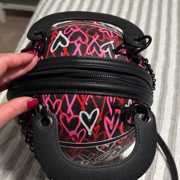 RARE Betsey Johnson Betsey Ball basketball Crossbody Bag - Picture 3 of 3